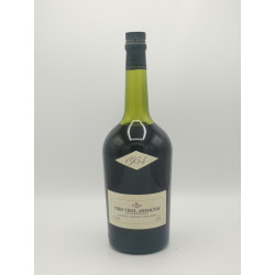 Très vieil armagnac 1954 Papelorey Larresin 150 cl 1,290.00 1954 chez Millésimes à la Carte